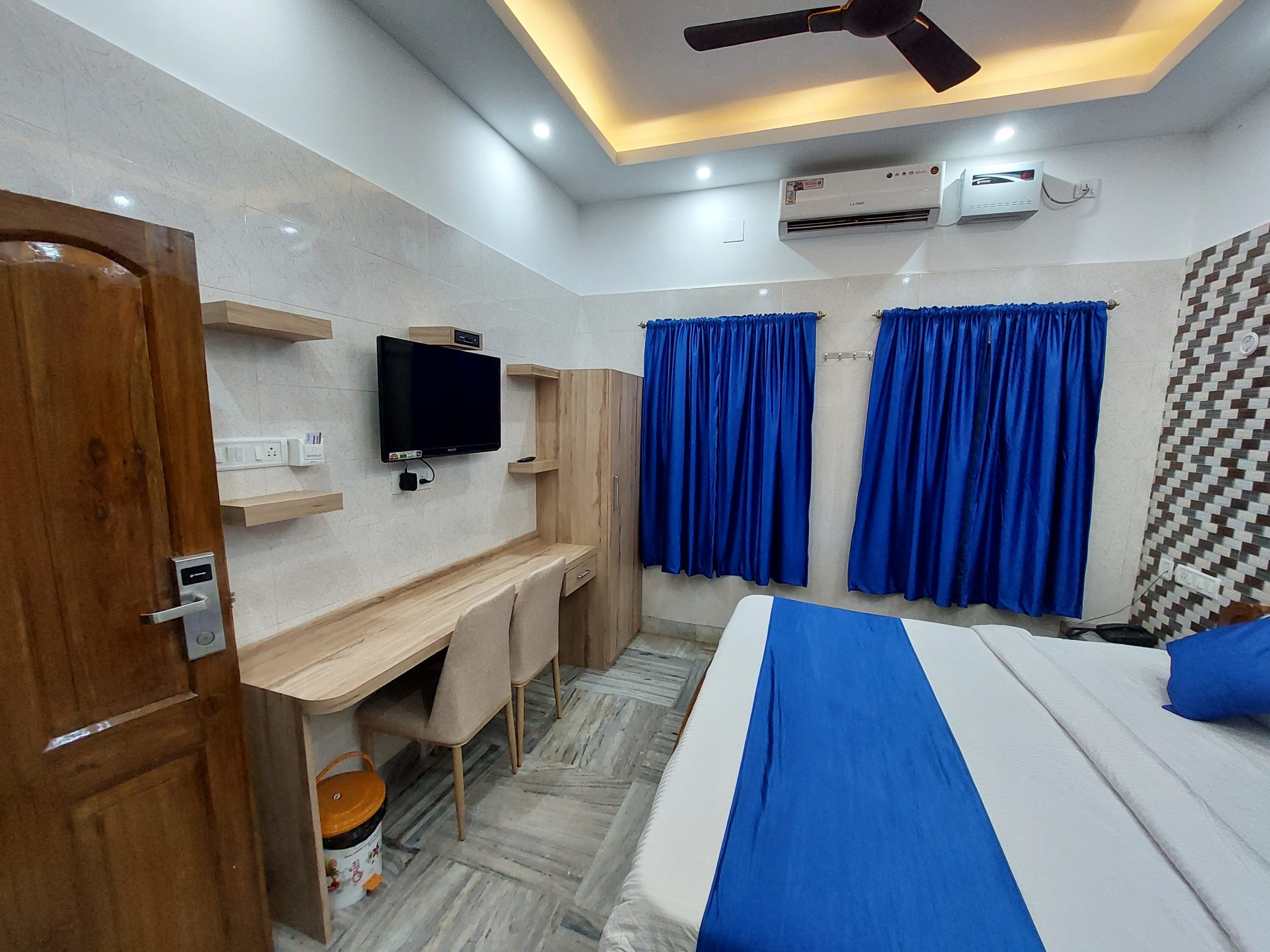 Deluxe Rooms in Bhubaneswar Guest House